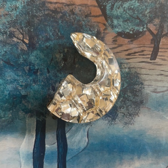 Vintage 3D Metallic Plexiglass Crescent Clip Earrings - Picture 2 of 5